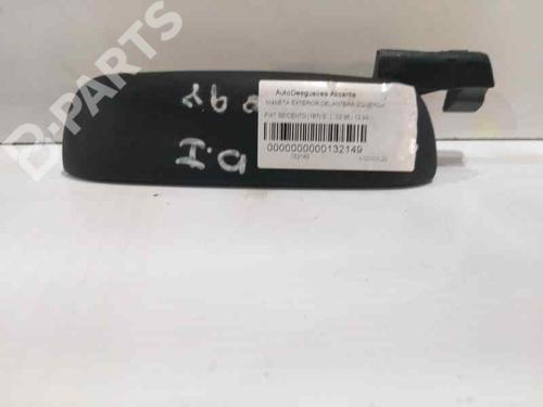 Used Front left exterior door handle FIAT SEICENTO / 600 (187_) 0.9 (187AXA, 187AXA1A) (39 hp) 6842302