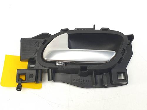 Used Rear left interior door handle Rear left interior door handle CITROËN C5 III (RD_) 2.0 HDi (RDRHD8, RDRHDJ, RDRHR8, RDRHRJ) (136 hp) 28051761 28051761