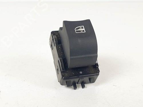 Used Right rear window switch Right rear window switch RENAULT LAGUNA III Grandtour (KT0/1) 2.0 dCi (KT01, KT08, KT09, KT0K, KT12, KT1D, KT1W) (150 hp) 15411818 15411818