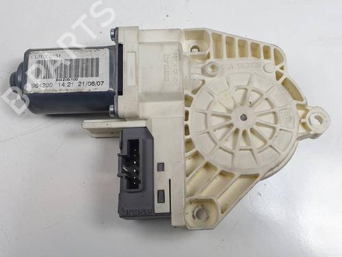 Used Left front window motor LAND ROVER RANGE ROVER SPORT I (L320) 3.6 D 4x4 (272 hp) 29581866