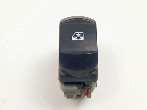 Used Right front window switch Right front window switch RENAULT LAGUNA II (BG0/1_) 1.9 dCi (BG1A, BG1W, BG0G) (110 hp) 25121517 25121517