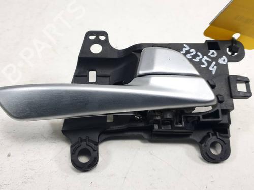 Used Front right interior door handle Front right interior door handle HYUNDAI TUCSON (TL, TLE) 1.6 CRDi (116 hp) 36447218 36447218