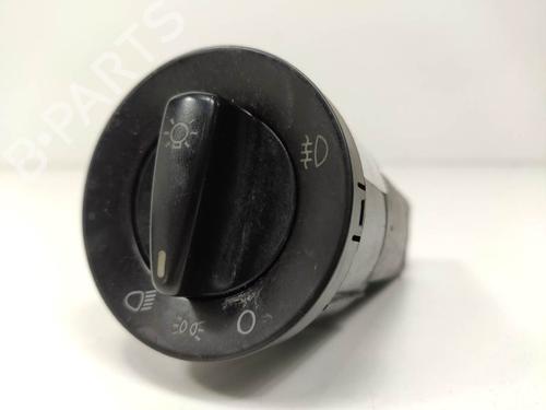 Used Headlight switch Headlight switch VW GOLF IV (1J1) 1.9 TDI (110 hp) 8389340 8389340