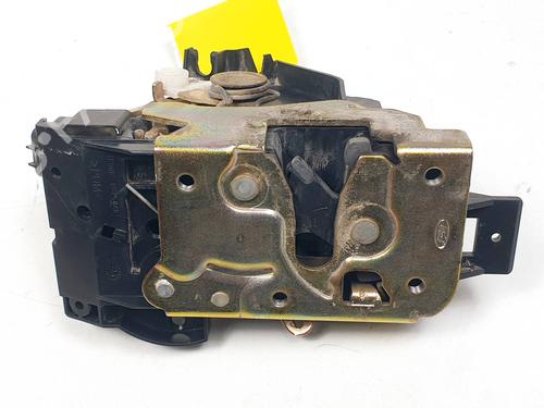 Højre fortil lås Højre fortil lås FORD FOCUS I (DAW, DBW) 1.6 16V (100 hp) 35942268 35942268