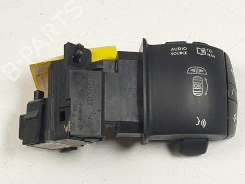 Used Switch RENAULT MEGANE III Hatchback (BZ0/1_, B3_) 1.5 dCi (BZ09, BZ0D, BZ1W, BZ29, BZ14) (110 hp) 28448209