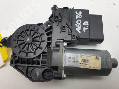 Rudehejsemotor bagstkærm højre VW GOLF VI (5K1) 1.6 TDI (105 hp) 24340167