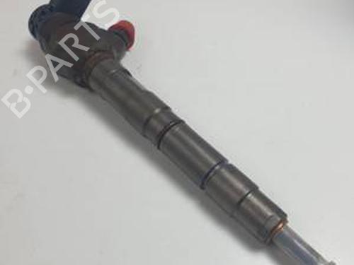 Used Injector AUDI A4 B8 (8K2) 2.0 TDI (143 hp) 30694347