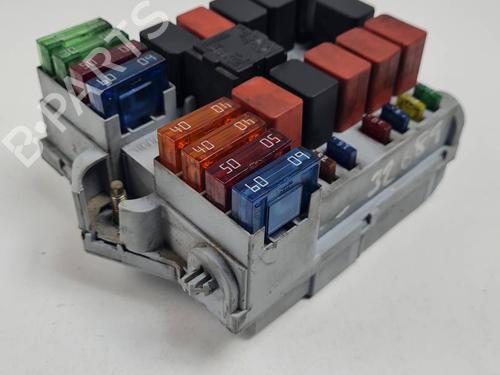 Used Fuse box Fuse box PEUGEOT BOXER Van (244) 2.2 HDi (101 hp) 34513957 34513957