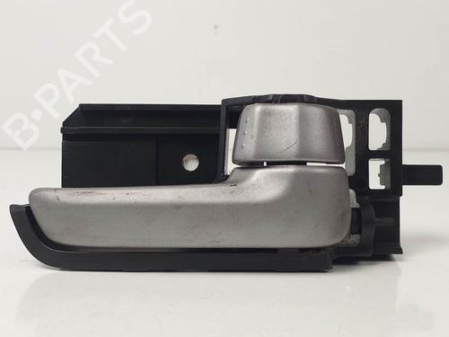 Used Front right interior door handle Front right interior door handle SUZUKI SWIFT III (MZ, EZ) 1.3 DDiS (RS413D) (75 hp) 20510931 20510931