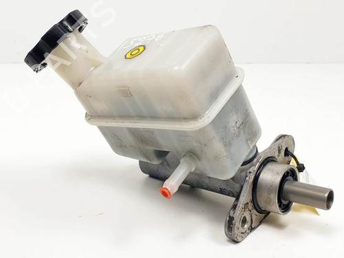 Used Brake master cylinder KIA SPORTAGE II (JE_, KM_) 2.0 CRDi (140 hp) 24932892