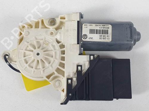 Used Right rear window motor Right rear window motor VW GOLF V Variant (1K5) 2.0 TDI 16V (140 hp) 15664364 15664364