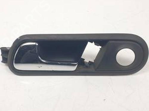 Venstre fortil invendig håndtag SEAT IBIZA III (6L1) 1.9 SDI (64 hp) 31327843