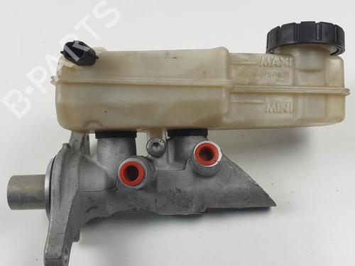 Brake master cylinder RENAULT MEGANE III Hatchback (BZ0/1_, B3_) 1.6 16V (BZ0H) | BP24915835M77 
