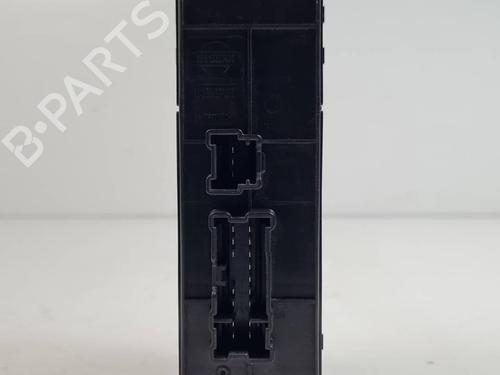 Left front window switch NISSAN JUKE (F15) 1.2 DIG-T | BP29321771I27 - Image 2