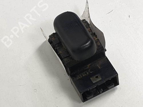 Used Right rear window switch Right rear window switch MAZDA B-SERIE (UN) 2.5 TD 4WD (109 hp) 6892784 6892784
