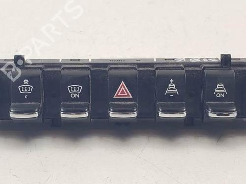 Used Switch Switch PEUGEOT 3008 I MPV (0U_) 2.0 HDi 150 / BlueHDi 150 (150 hp) 18872628 18872628
