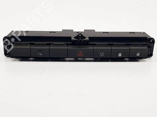 Used Warning switch TATA ARIA [2010-2025]  18464608