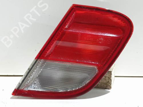 Used Right tailgate light Right tailgate light 6839977 6839977