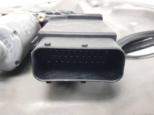 Vindusheismekanisme venstre foran VW GOLF IV (1J1) 1.6 16V | BP29849985C22 