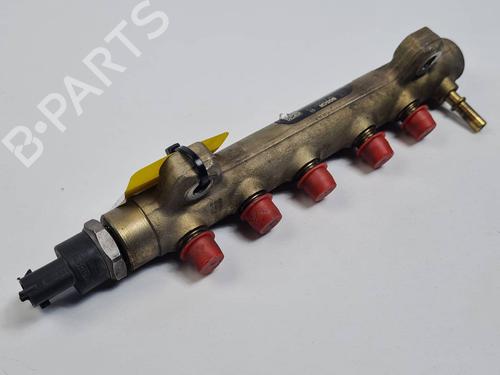 Used Injection rail Injection rail 38261719 38261719