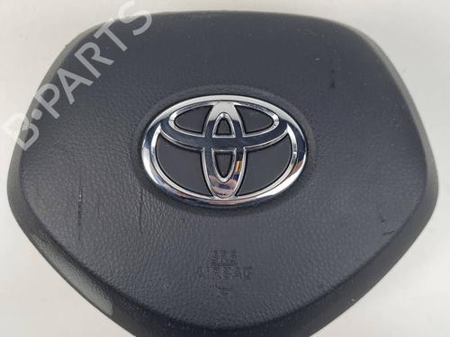 driver-airbag-toyota-c-hr-_x1_-2016-34515327 main image