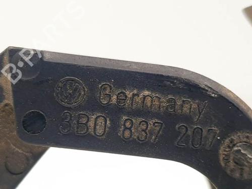 Front left exterior door handle VW GOLF IV (1J1) 1.6 16V | BP16187180C128 