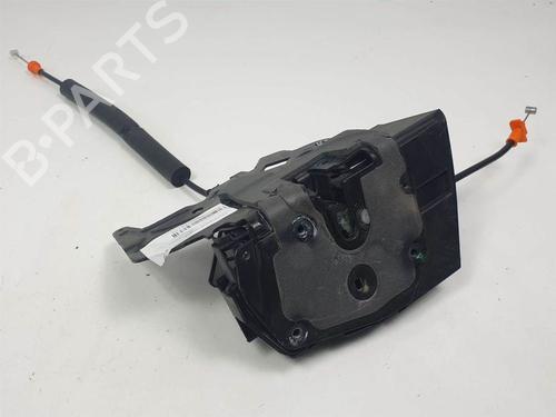 rear-right-lock-jaguar-xe-x760-20-d-gx7324994cd-c37003104-2015-10724607 main image
