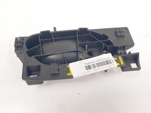 Front left interior door handle PEUGEOT 407 (6D_) 2.0 HDi 135 (6DRHRH, 6DRHRE, 6DRHRG, 6DRHRJ) | BP15845602I13 