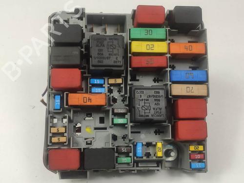 Used Fuse box Fuse box ALFA ROMEO GIULIETTA (940_) 1.4 TB (940FXB1A, 940FXB11) (170 hp) 8930411 8930411