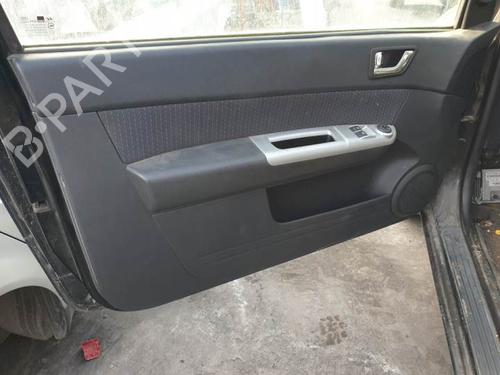Left front steering knuckle HYUNDAI GETZ (TB) 1.5 CRDi | BP12383181M25 