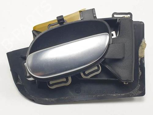 Used Front right interior door handle Front right interior door handle PEUGEOT 206 CC (2D) 1.6 16V (2DNFUF, 2DNFUR) (109 hp) 18120379 18120379