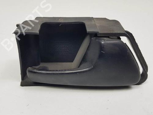 Used Front right interior door handle Front right interior door handle VW GOLF III (1H1) 2.0 (115 hp) 12392853 12392853