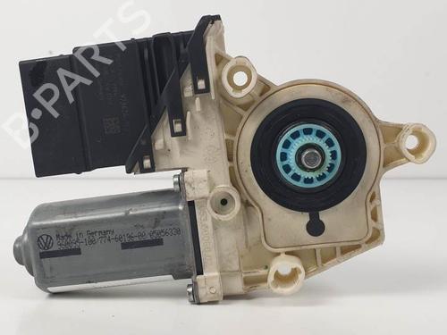 Rudehejsemotor bagstkærm højre SEAT LEON (1P1) 2.0 TDI (140 hp) 21185179