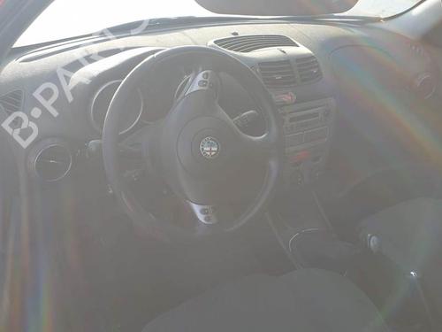 Left front indicator ALFA ROMEO 147 (937_) 1.6 16V T.SPARK ECO (937.AXA1A, 937.BXA1A) | BP24990074C32 - Image 18