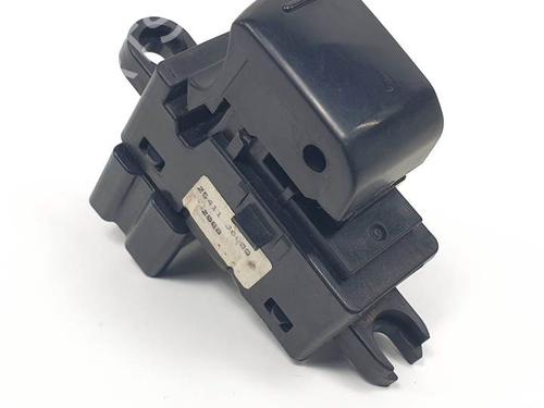 Used Right front window switch NISSAN X-TRAIL II (T31) 2.0 dCi (150 hp) 24989588