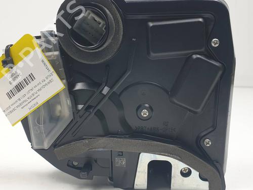 rear-right-lock-lexus-rx-_l2_-2015-34517421 main image