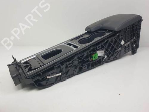 Armrest / Center console JAGUAR XE (X760) 2.0 D 228645  | 9068