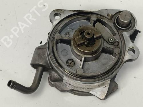 Used Vacuum pump TOYOTA AURIS (_E18_) 1.4 D-4D (NDE180_, NDE180R) (90 hp) 6854389