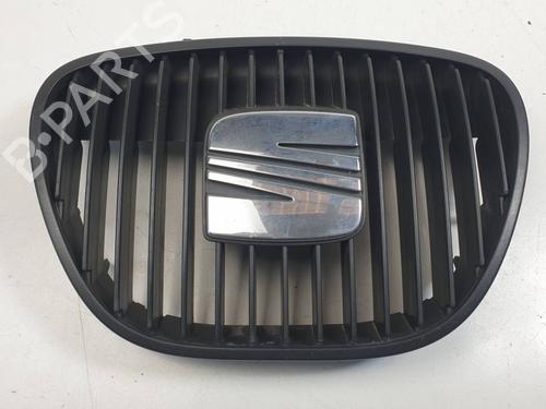 grille-seat-ibiza-iii-6l1-2002-2003-2004-2005-2006-2007-2008-2009-37756191 main image