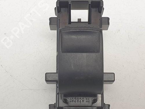 Used Left rear window switch Left rear window switch TOYOTA RAV 4 IV (_A4_) 2.5 Hybrid (AVA42_) (197 hp) 25144219 25144219