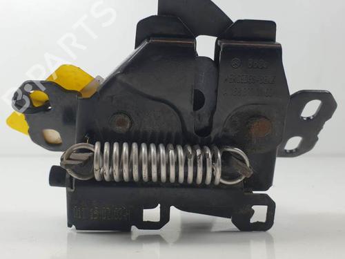 Used Hood lock MERCEDES-BENZ A-CLASS (W168) A 170 CDI (168.009, 168.109) (95 hp) 26040962