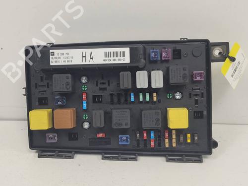 Used Fuse box Fuse box OPEL ASTRA H GTC (A04) 1.6 (L08) (116 hp) 40176168 40176168