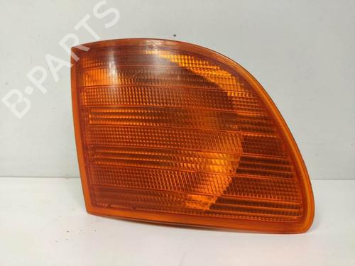 Used Right front indicator Right front indicator MERCEDES-BENZ VITO Van (W638) 110 D 2.3 (638.074, 638.078) (98 hp) 11710756 11710756