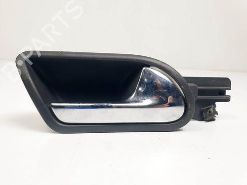 Used Rear right interior door handle Rear right interior door handle VW GOLF V (1K1) 2.0 TDI (140 hp) 14923634 14923634