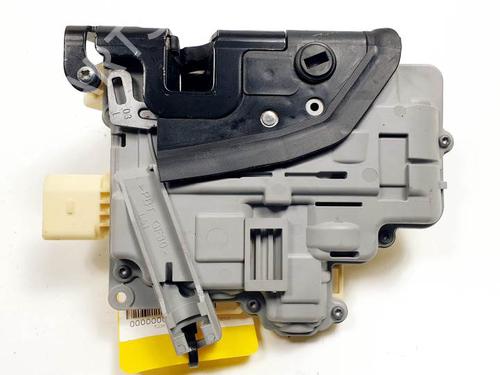 Rear left lock VW PASSAT B6 (3C2) 2.0 TDI 16V | BP25117612C100 