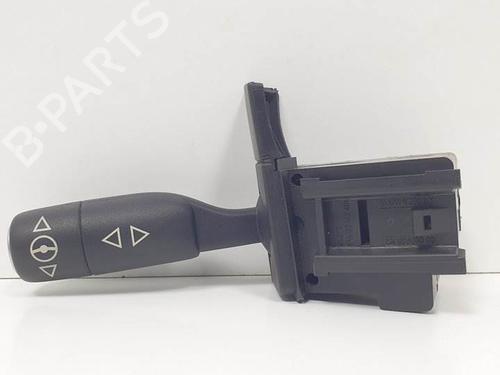 Used Steering wheel controls LAND ROVER RANGE ROVER III (L322) 3.0 D 4x4 (177 hp) 16480213