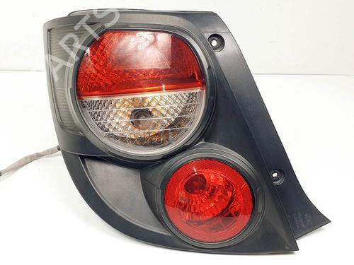 Used Left taillight Left taillight CHEVROLET AVEO Hatchback (T300) 1.4 (101 hp) 16641472 16641472