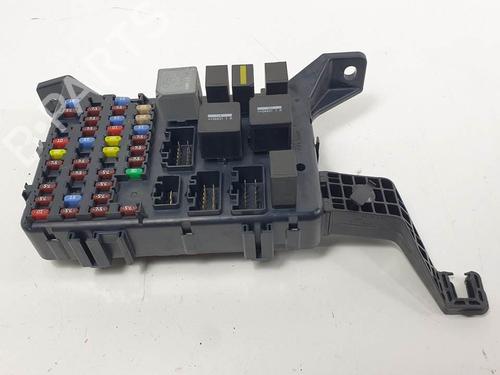 Used Fuse box Fuse box FORD MONDEO III (B5Y) 2.0 16V (146 hp) 13384577 13384577