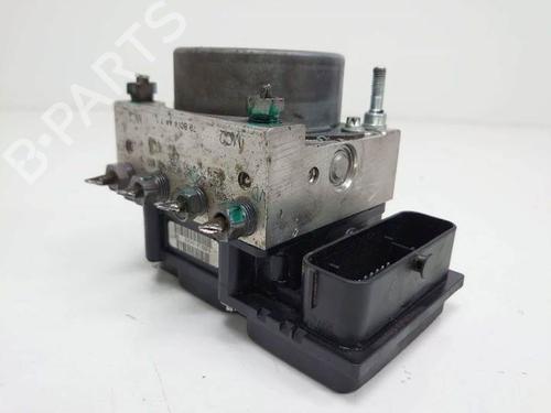 Used ABS pump DACIA DUSTER (HS_) 1.5 dCi 4x4 (109 hp) 8302056