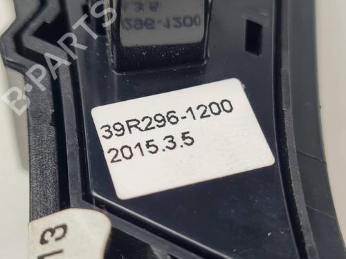 Steering wheel controls HYUNDAI i40 I (VF) 1.7 CRDI | BP29321983E15 - Image 9